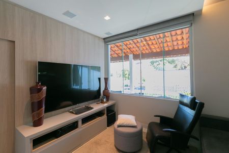 Casa à venda com 450m², 4 quartos e 10 vagasSala 3