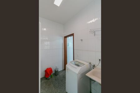 Casa à venda com 450m², 4 quartos e 10 vagasÁrea de Serviço