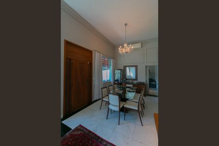 Casa à venda com 450m², 4 quartos e 10 vagasSala 2