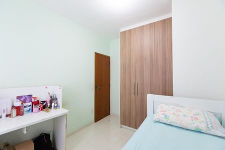 Casa de condomínio à venda com 120m², 3 quartos e 2 vagasQuarto 1