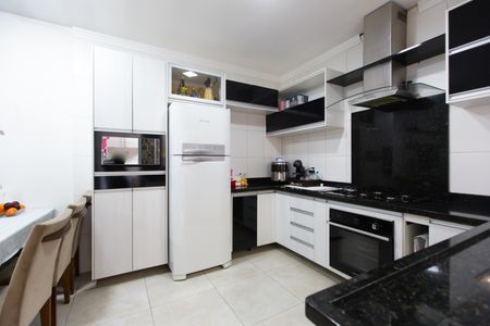 Casa de condomínio à venda com 120m², 3 quartos e 2 vagasCozinha - Armários