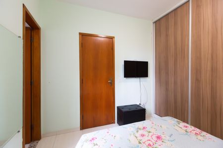 Casa de condomínio à venda com 120m², 3 quartos e 2 vagasSuíte 3