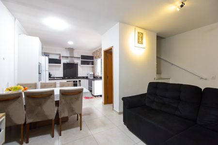 Sala de casa de condomínio à venda com 3 quartos, 120m² em Cidade Antônio Estêvão de Carvalho, São Paulo