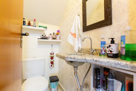 Casa de condomínio à venda com 120m², 3 quartos e 2 vagasLavabo da Sala