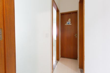 Casa de condomínio à venda com 120m², 3 quartos e 2 vagasCorredor