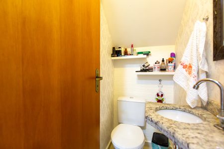 Casa de condomínio à venda com 120m², 3 quartos e 2 vagasLavabo da Sala