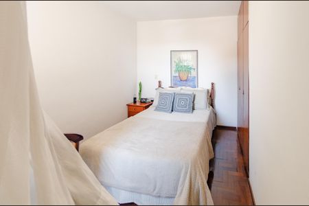 Quarto 2 de apartamento para alugar com 2 quartos, 107m² em Alto Caiçaras, Belo Horizonte