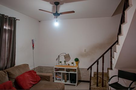 Sala de casa para alugar com 2 quartos, 91m² em Tanque, Rio de Janeiro