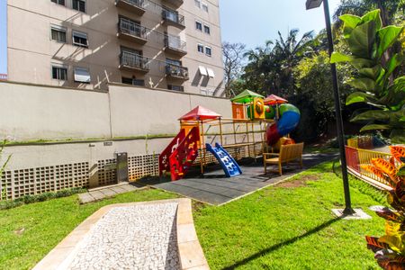 Apartamento para alugar com 223m², 2 quartos e 3 vagas Apartamento para alugar com 223m², 2 quartos e 3 vagasÁrea comum - Playground