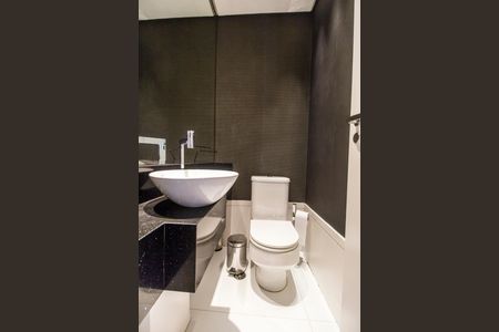 Apartamento para alugar com 223m², 2 quartos e 3 vagas Apartamento para alugar com 223m², 2 quartos e 3 vagasLavabo