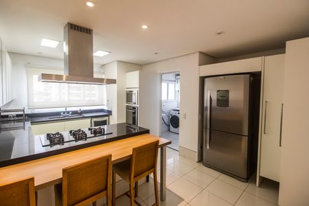 Apartamento para alugar com 223m², 2 quartos e 3 vagas Apartamento para alugar com 223m², 2 quartos e 3 vagasCozinha