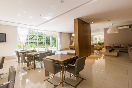 Apartamento para alugar com 223m², 2 quartos e 3 vagas Apartamento para alugar com 223m², 2 quartos e 3 vagasÁrea comum - Salão de festas