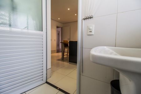Apartamento para alugar com 223m², 2 quartos e 3 vagas Apartamento para alugar com 223m², 2 quartos e 3 vagasÁrea de Serviço