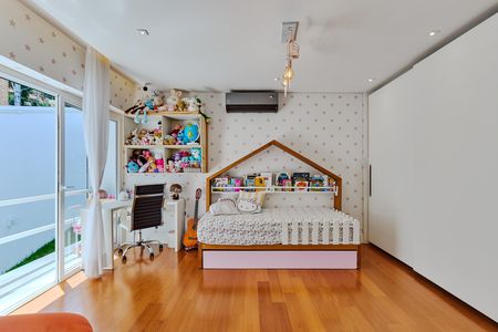 Casa à venda com 5 quartos, 706m² em Jardim Marajoara, São Paulo