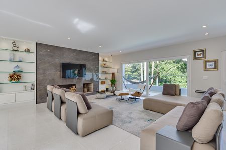 Casa à venda com 5 quartos, 706m² em Jardim Marajoara, São Paulo