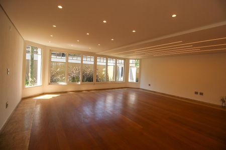 Sala 1 de casa à venda com 5 quartos, 1200m² em Jardim Leonor, São Paulo