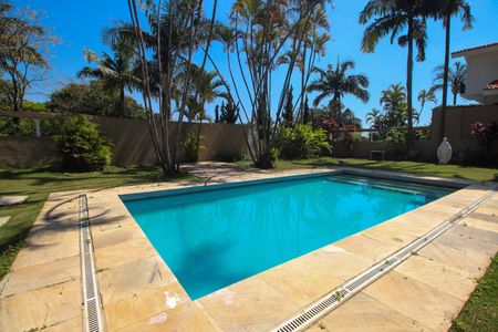 Casa à venda com 1200m², 5 quartos e 4 vagasÁrea comum - Piscina