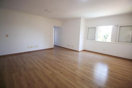 Casa à venda com 1200m², 5 quartos e 4 vagasSuíte 3