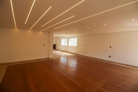 Casa à venda com 1200m², 5 quartos e 4 vagasSala 2