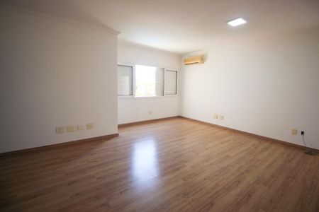 Casa à venda com 1200m², 5 quartos e 4 vagasSuíte 3
