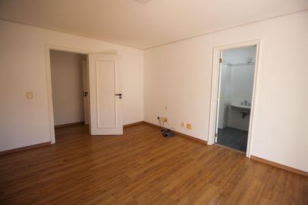 Casa à venda com 1200m², 5 quartos e 4 vagasSuíte 4