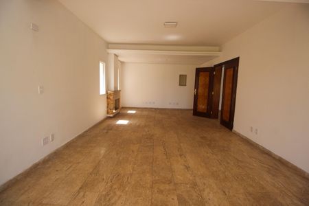 Casa à venda com 1200m², 5 quartos e 4 vagasEspaço Gourmet