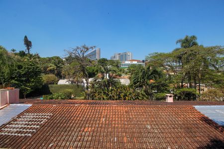 Casa à venda com 1200m², 5 quartos e 4 vagasVista do Banheiro da Suíte 4