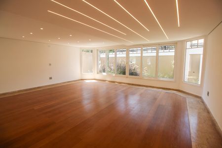 Casa à venda com 1200m², 5 quartos e 4 vagasSala 2