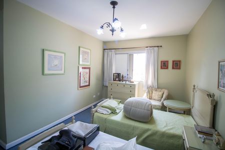 Apartamento à venda com 165m², 4 quartos e 2 vagas Apartamento à venda com 165m², 4 quartos e 2 vagasSuíte 2