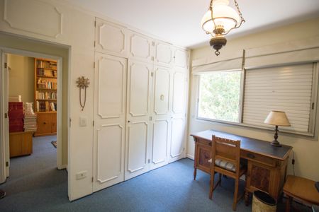 Apartamento à venda com 165m², 4 quartos e 2 vagas Apartamento à venda com 165m², 4 quartos e 2 vagasSuíte