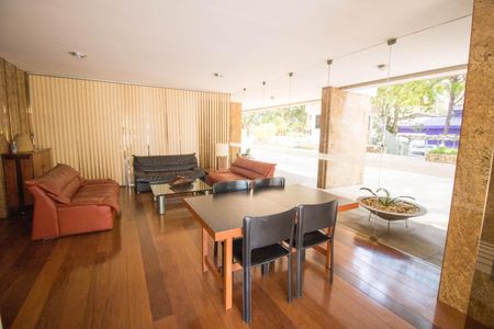 Apartamento à venda com 165m², 4 quartos e 2 vagas Apartamento à venda com 165m², 4 quartos e 2 vagasÁrea comum