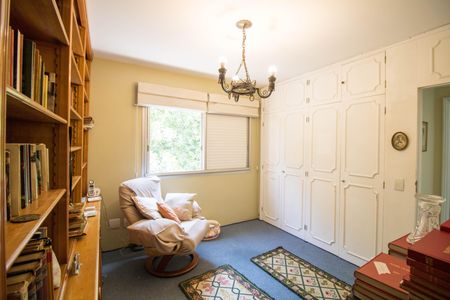 Apartamento à venda com 165m², 4 quartos e 2 vagas Apartamento à venda com 165m², 4 quartos e 2 vagasQuarto 1