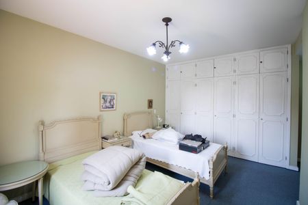 Apartamento à venda com 165m², 4 quartos e 2 vagas Apartamento à venda com 165m², 4 quartos e 2 vagasSuíte 2