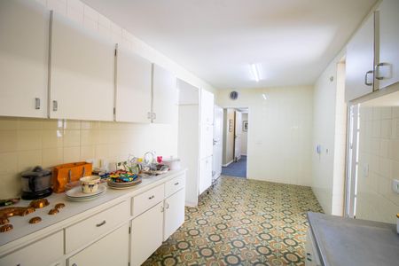 Apartamento à venda com 165m², 4 quartos e 2 vagas Apartamento à venda com 165m², 4 quartos e 2 vagasCozinha