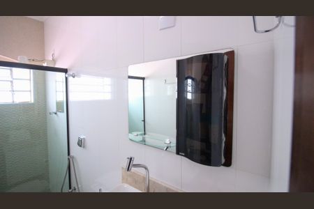 Casa para alugar com 150m², 3 quartos e 2 vagas Casa para alugar com 150m², 3 quartos e 2 vagasBanheiro