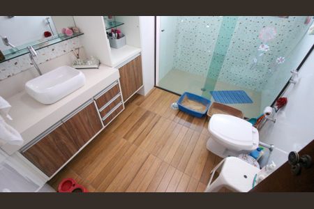 Casa para alugar com 150m², 3 quartos e 2 vagas Casa para alugar com 150m², 3 quartos e 2 vagasBanheiro Suíte