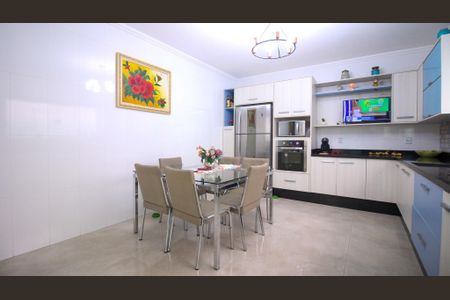 Casa para alugar com 150m², 3 quartos e 2 vagas Casa para alugar com 150m², 3 quartos e 2 vagasCozinha