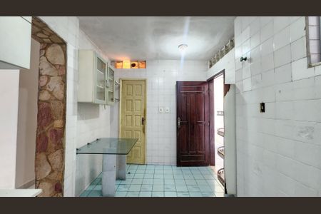 Apartamento para alugar com 130m², 3 quartos e 1 vaga Apartamento para alugar com 130m², 3 quartos e 1 vagaCozinha