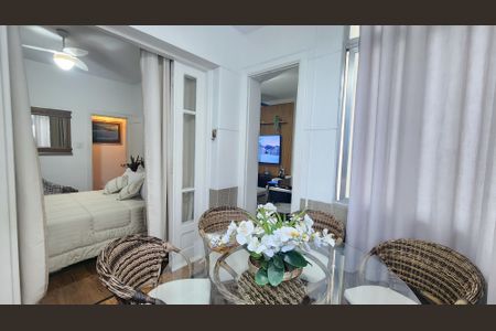 Apartamento para alugar com 100m², 2 quartos e sem vaga Apartamento para alugar com 100m², 2 quartos e sem vagaVaranda