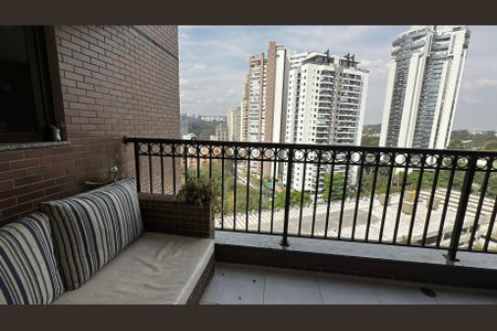 Apartamento para alugar com 120m², 3 quartos e 2 vagasVaranda