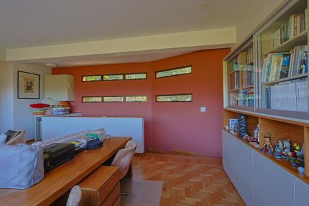 Casa de condomínio à venda com 350m², 3 quartos e 4 vagasSala 2