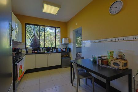 Casa de condomínio à venda com 350m², 3 quartos e 4 vagasCozinha