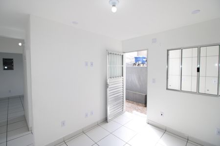 Casa para alugar com 50m², 2 quartos e sem vagaSala / Cozinha