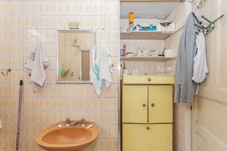 Casa à venda com 213m², 3 quartos e 3 vagasBanheiro