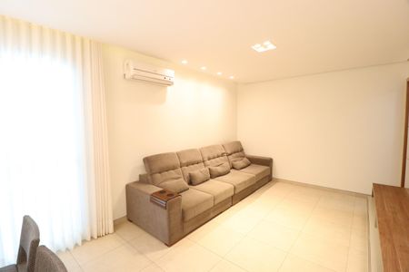 Sala de apartamento para alugar com 3 quartos, 109m² em Copacabana, Uberlândia