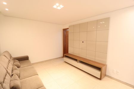 Sala de apartamento para alugar com 3 quartos, 109m² em Copacabana, Uberlândia