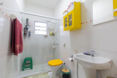 Casa à venda com 200m², 3 quartos e 1 vagaBanheiro 1