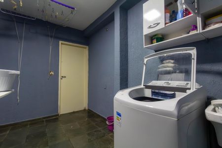 Casa à venda com 200m², 3 quartos e 1 vagaÁrea de Serviço