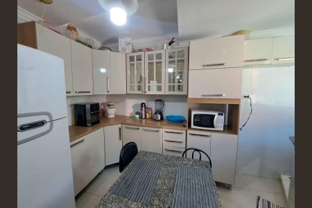 Casa à venda com 296m², 12 quartos e 4 vagas Casa à venda com 296m², 12 quartos e 4 vagascozinha 4