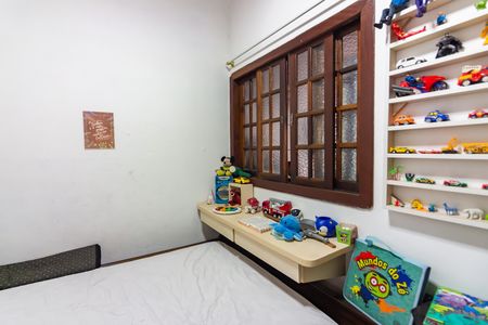 Casa à venda com 296m², 12 quartos e 4 vagas Casa à venda com 296m², 12 quartos e 4 vagasQuarto 1